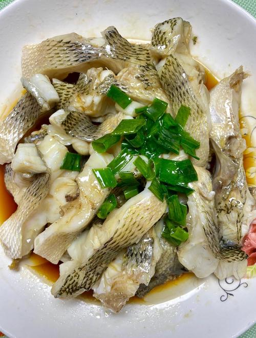 海鲜鱼清蒸怎样做才最鲜嫩？-图3