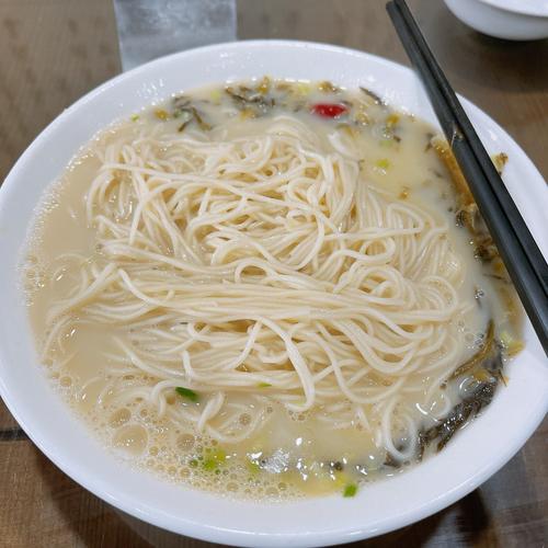 家常鱼汤面图片全家？家常做法有哪些？-图2