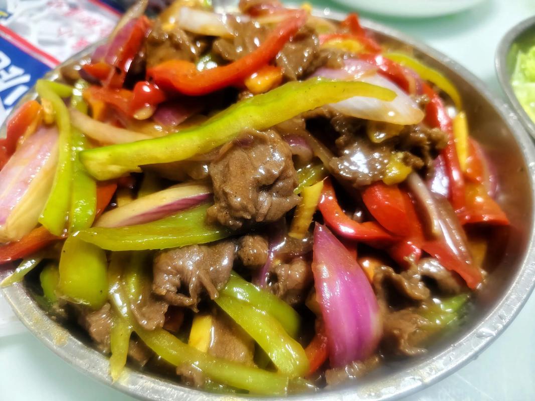 家常牛肉片怎么做才嫩滑入味？-图2