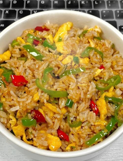 家常炒饭怎么做才好吃？-图2