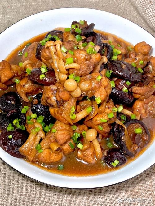 家常炖鸡怎么做才入味？-图2