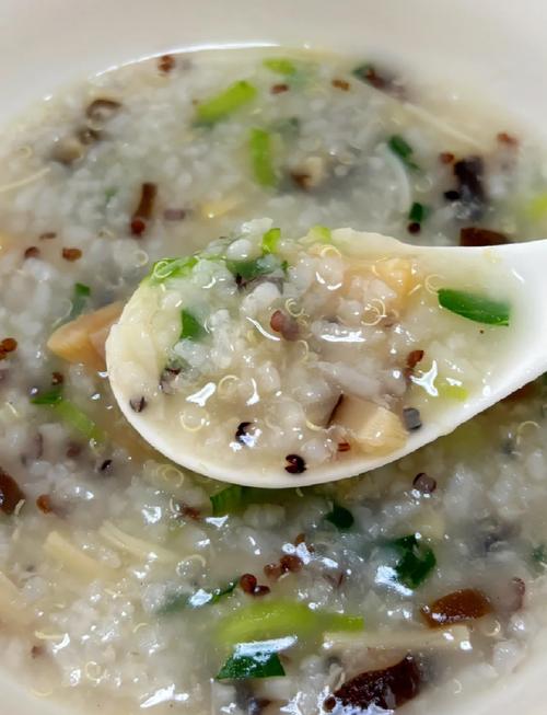 海鲜干贝排骨粥怎么做?-图2 海鲜干贝排骨粥怎么做?-图2