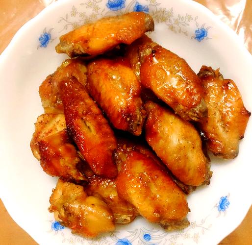 家常烤鸡翅做法有哪些？-图2
