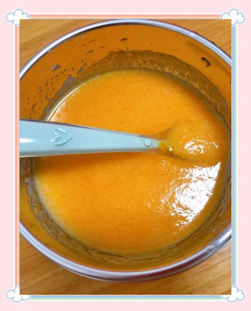 宝宝辅食胡萝卜泥怎么做才好吃又营养？-图2