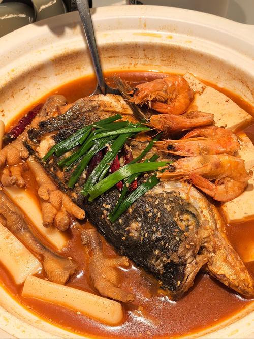 鱼头配什么海鲜炖最鲜？-图3