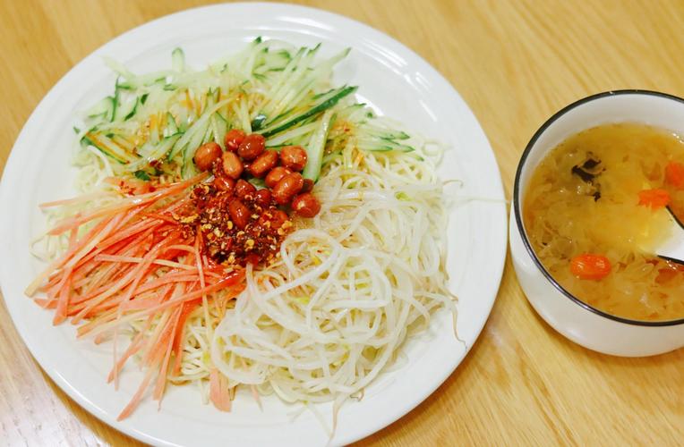 家常凉面怎么做?家常做法有哪些?-图2 家常凉面怎么做?家常做法有哪些?-图2