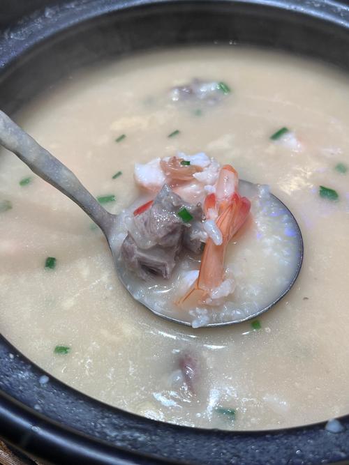 海鲜排骨砂锅粥怎么做才够鲜浓?-图1 海鲜排骨砂锅粥怎么做才够鲜浓?-图1