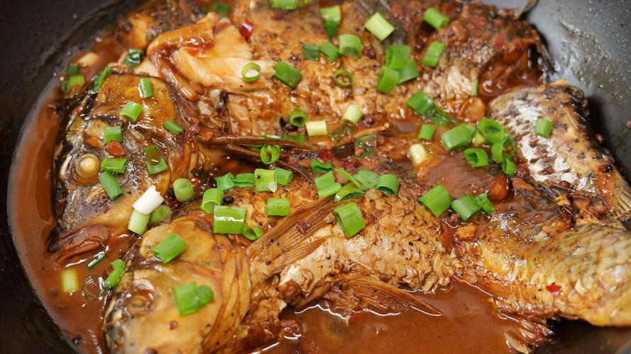 家常炖草鱼怎么做才入味不腥？-图2