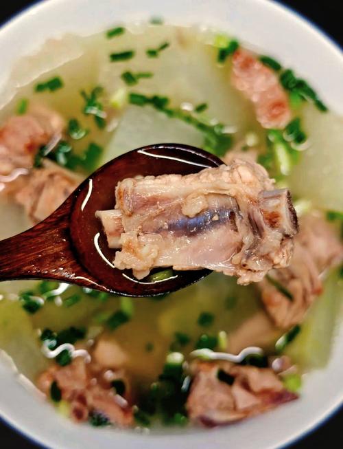 冬瓜排骨汤怎么做才好喝？-图2