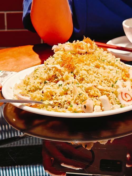 芝士海鲜炒饭怎么做才拉丝又入味?-图3 芝士海鲜炒饭怎么做才拉丝又入味?-图3