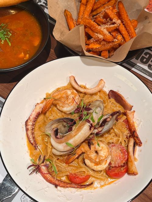 广州白汁海鲜意面怎么做？-图1