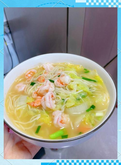 宝宝吃西红柿大虾面条-图2