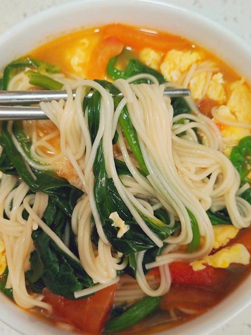 宝宝吃西红柿大虾面条-图3