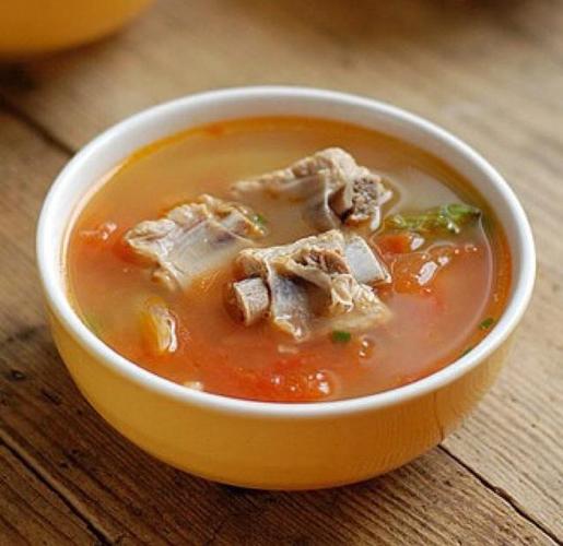 海鲜菇汤排骨西红柿汤-图1