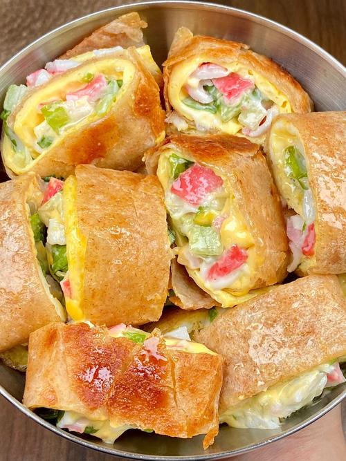 海鲜卷怎么做?沙拉海鲜卷做法有哪些?-图1 海鲜卷怎么做?沙拉海鲜卷做法有哪些?-图1