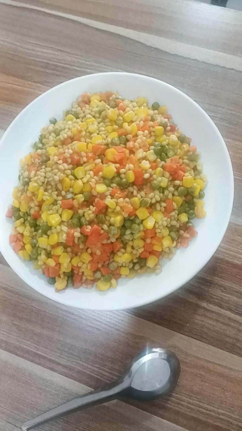 松仁玉米的家常做法视频-图3 松仁玉米的家常做法视频-图3