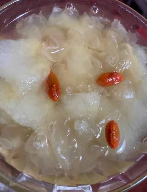 宝宝感冒 银耳雪梨汤-图1