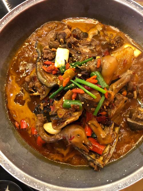 鸽子炖海鲜,加哪些更鲜?-图3 鸽子炖海鲜,加哪些更鲜?-图3