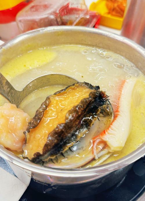 在家煲海鲜汤,有哪些简单又鲜美的做法?-图1 在家煲海鲜汤,有哪些简单又鲜美的做法?-图1