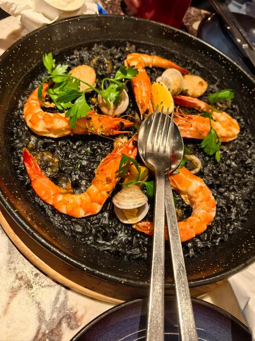 墨鱼汁海鲜饭英文介绍怎么写?-图1 墨鱼汁海鲜饭英文介绍怎么写?-图1