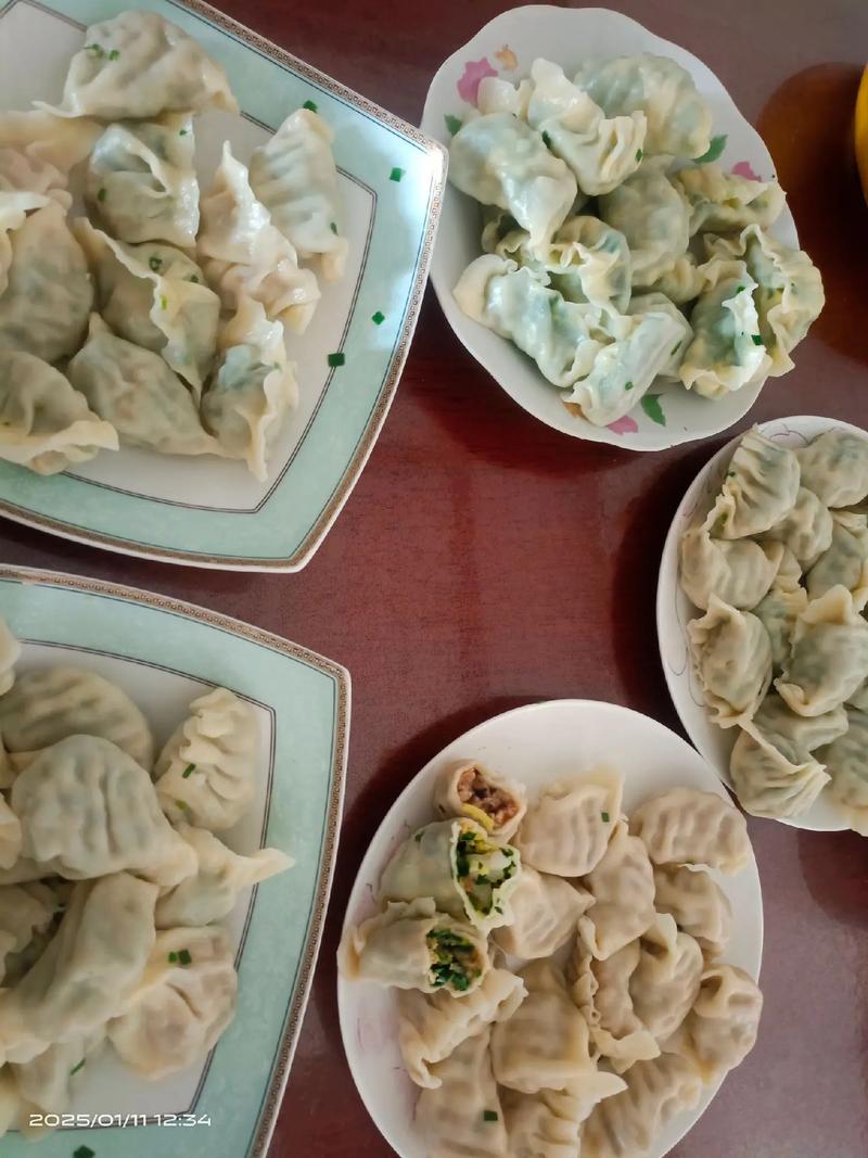 宝宝香菇芹菜虾仁饺子-图2