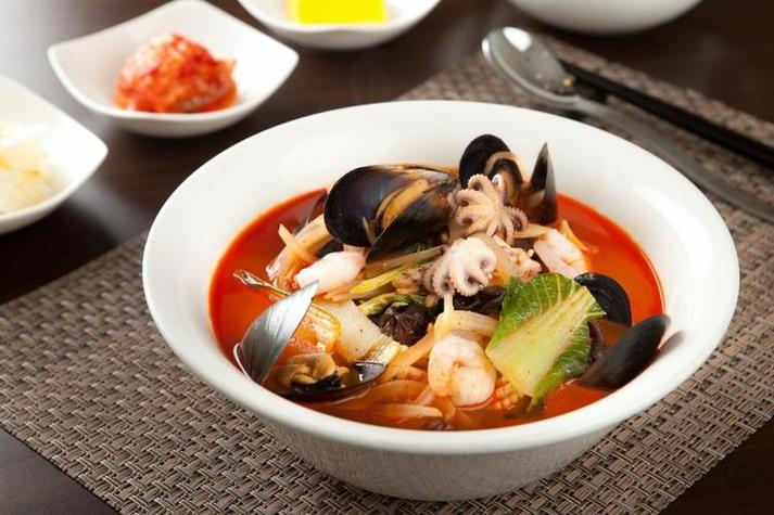 韩式辣酱海鲜面怎么做？-图3