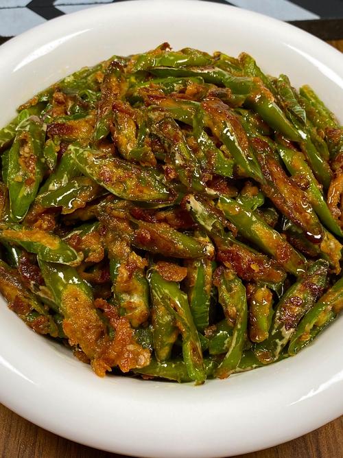 家常油焖尖椒怎么做才够味?-图2 家常油焖尖椒怎么做才够味?-图2