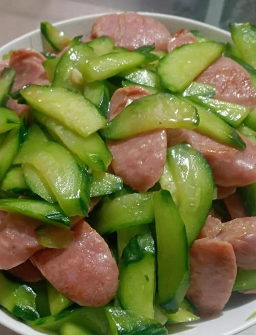 黄瓜炒香肠怎么做才下饭?-图1 黄瓜炒香肠怎么做才下饭?-图1
