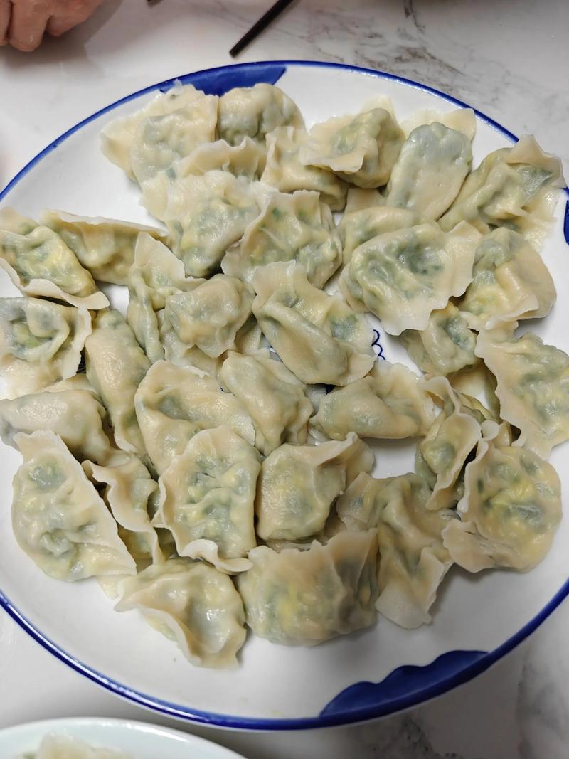 宝宝韭菜鸡蛋虾仁饺子-图1