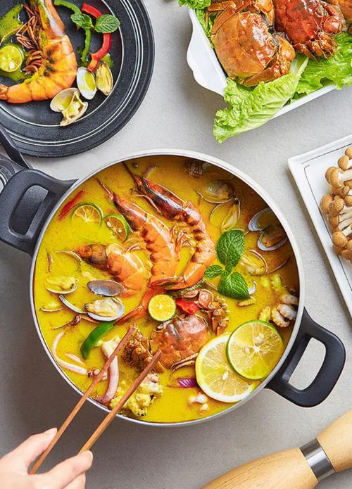 日式咖喱海鲜锅的做法-图3 日式咖喱海鲜锅的做法-图3