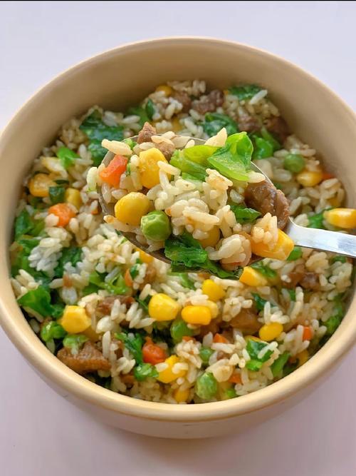 宝宝炒饭花样多，怎么做才好吃又营养？-图2