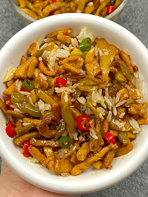 家常榨菜肉丝怎么做才正宗下饭？-图1