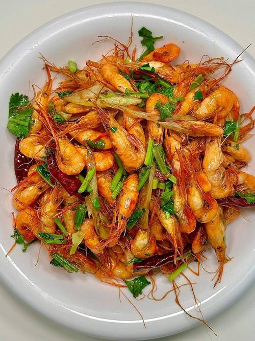 凉拌河虾怎么做才最家常入味？-图1