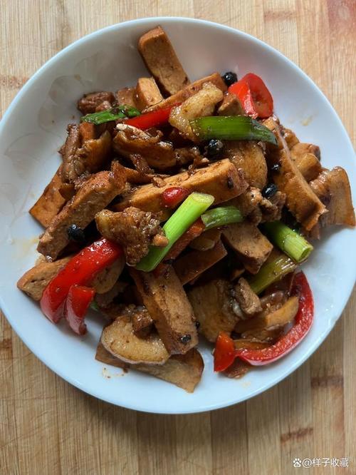 鸡炒豆干怎么做才好吃?-图2 鸡炒豆干怎么做才好吃?-图2