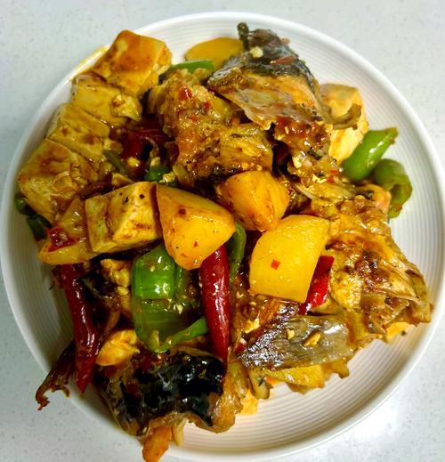 土豆焖鱼怎么做?家常做法有哪些?-图3 土豆焖鱼怎么做?家常做法有哪些?-图3