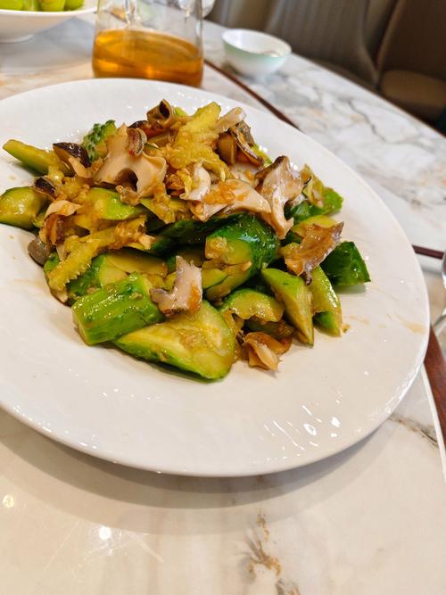 刚吃完海鲜能马上吃黄瓜吗?-图1 刚吃完海鲜能马上吃黄瓜吗?-图1