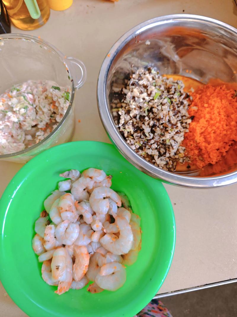 宝宝香菇瘦肉馄饨怎么做？-图2