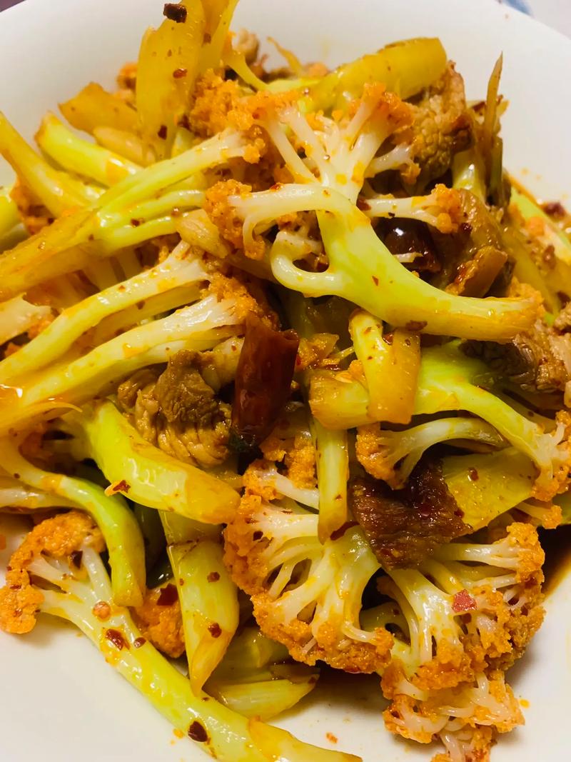 肉炒菜花怎么做才好吃?-图1 肉炒菜花怎么做才好吃?-图1