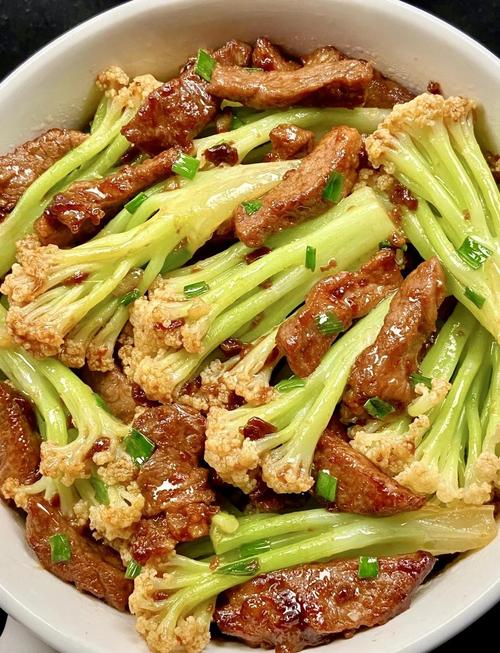 肉炒菜花怎么做才好吃?-图2 肉炒菜花怎么做才好吃?-图2