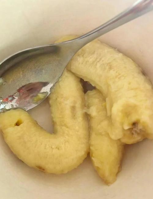 蒸热的香蕉真能缓解宝宝便秘吗？-图1