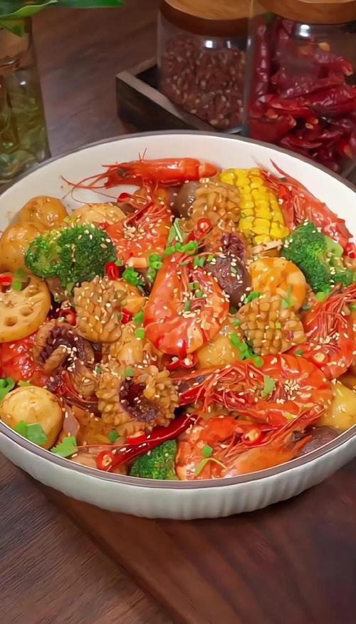 麻辣海鲜香锅怎么做才够味?-图2 麻辣海鲜香锅怎么做才够味?-图2
