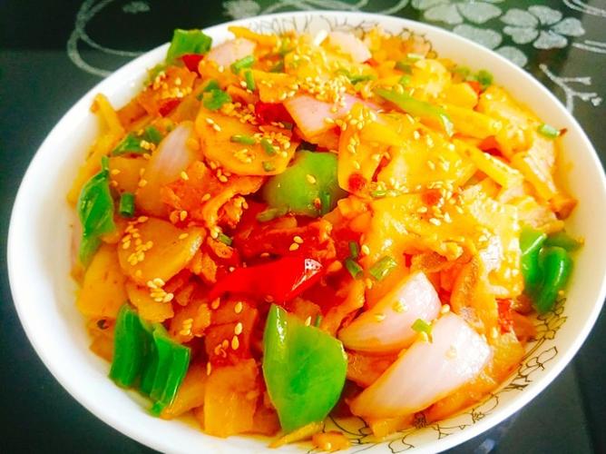 腊肉炒土豆怎么做才够味？-图3