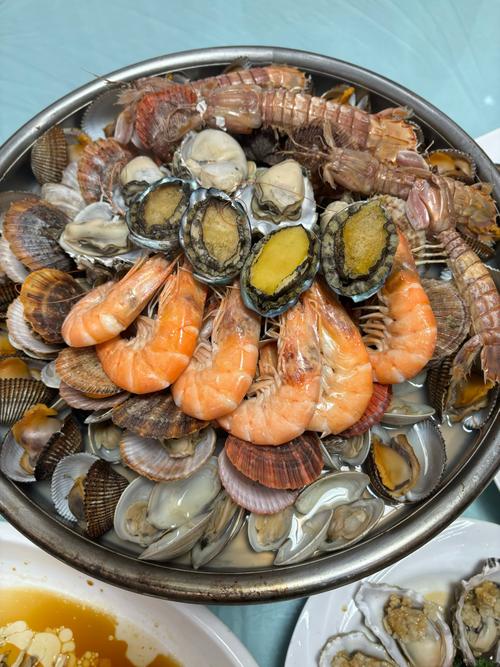 蒸海鲜水里加什么更鲜?-图1 蒸海鲜水里加什么更鲜?-图1