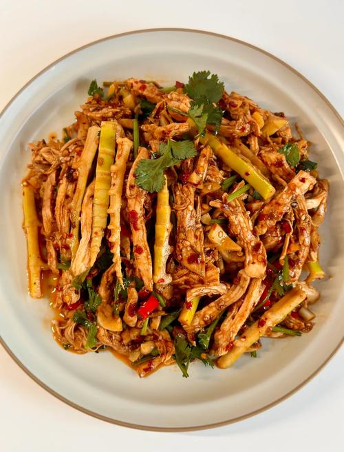 凉拌笋片怎么做才爽脆入味？-图1