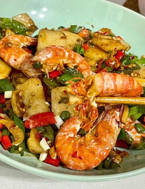 炒海鲜年糕的家常做法-图2