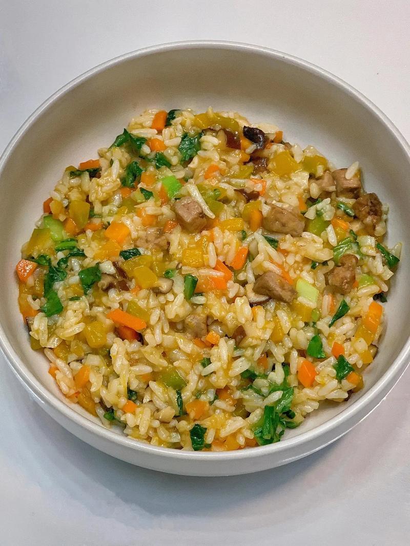 刚满周岁宝宝能吃猪肝焖饭吗？-图2