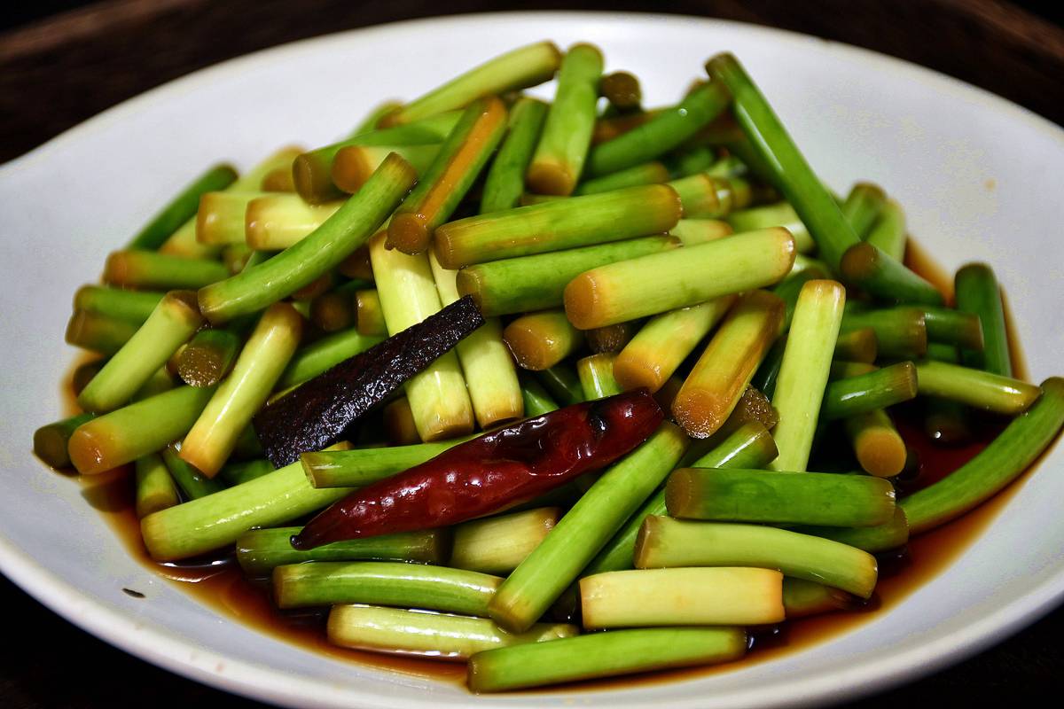 蒜苔凉拌做法有哪些?-图1 蒜苔凉拌做法有哪些?-图1