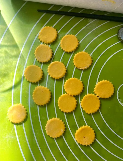 宝宝南瓜蝴蝶面的做法-图3 宝宝南瓜蝴蝶面的做法-图3