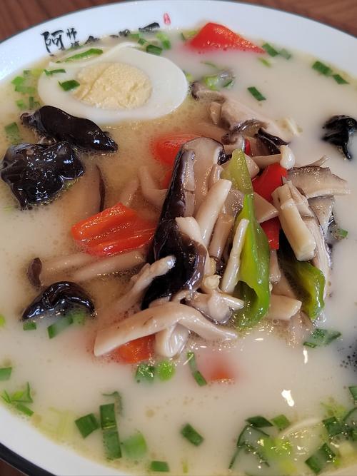 海鲜骨汤面怎么做?有哪些做法?-图2 海鲜骨汤面怎么做?有哪些做法?-图2