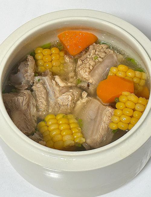 玉米煮排骨怎么做才好吃?-图1 玉米煮排骨怎么做才好吃?-图1